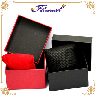 Zarte Uhrengeschenkbox mit Samtkissen