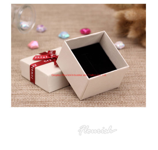 Starre quadratische Pappschmuck Geschenkbox mit Fliege Dekoration