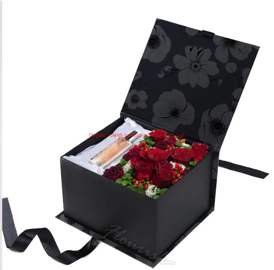 Großhandelspreis Quadrat Herzförmige starre Pappe Rose Flower Paper Box