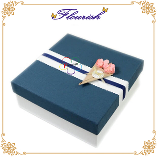 High End Matt Laminated Cardboard Hochzeitstag Geschenkverpackung Box mit handgemachten Blume