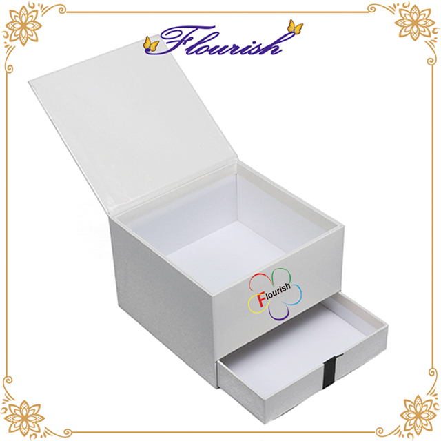 Blumenkarton mit zwei Schichten