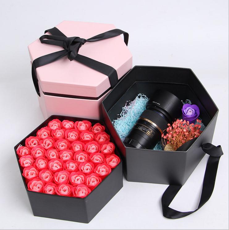 Hexagon-Pappblumen-Geschenkverpackungsbox für Valentinsgrüße mit Band