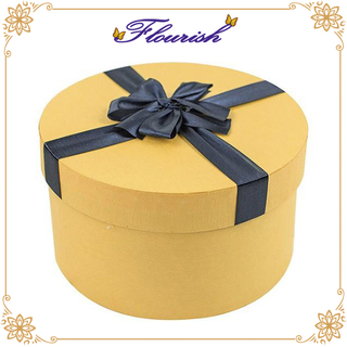 Graue Tafel Braune Kraftpapier Runde Box mit schwarzem Band