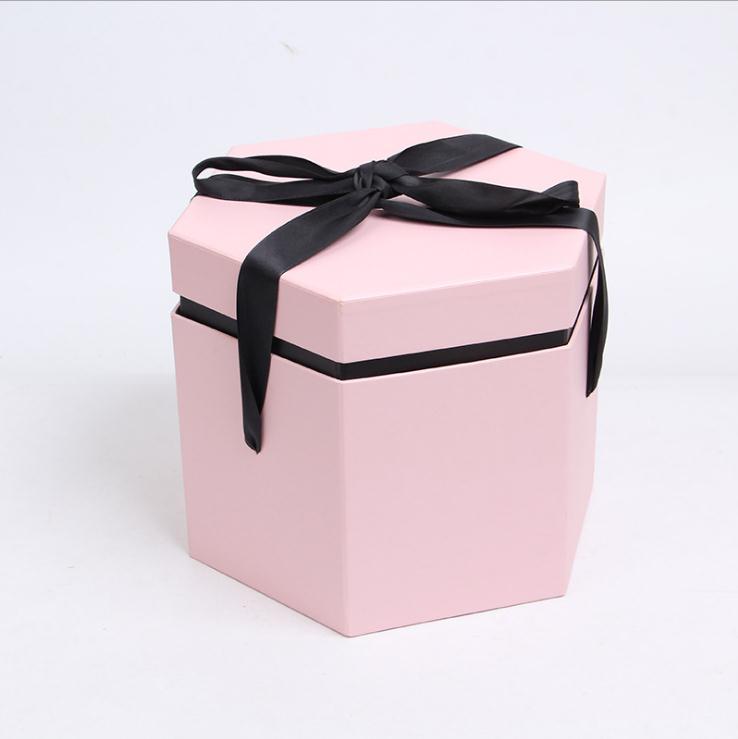 Hexagon-Pappblumen-Geschenkverpackungsbox für Valentinsgrüße mit Band
